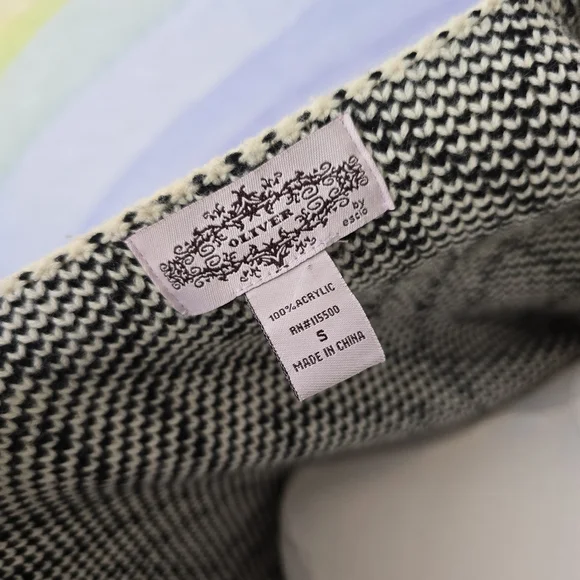 Oliver by Escio Anthropologie | Small | Creme & Black Diamond Cardigan - Picture 8 of 8